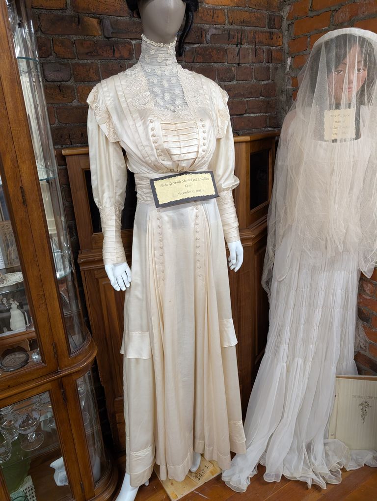 Delphosbridalexhibit Visitgreaterlima Jessica Lammers