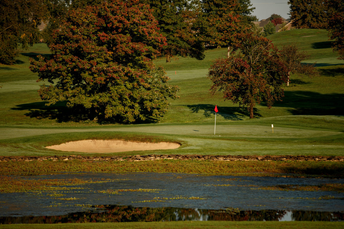 Autumn view of Gibson Bay Golf Course in Richmond, Kentucky