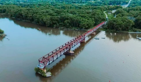 A Hidden Gem Along the Mississippi River - The Rock Island Swing Bridge