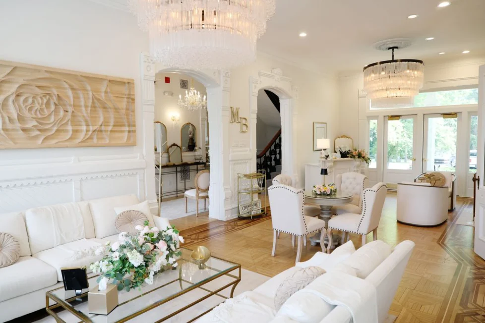 Oconomowoc’s Hometown Charm Creates Unexpected Stories To Take Home